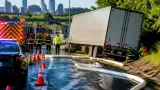Kansas City I-70 eastbound lanes reopened after semi dumped 300 gallons of hydraulic fluid