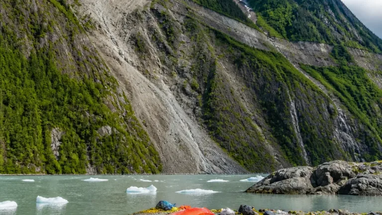Alaska landslide spawned 1,580-foot tsunami run-up, highlighting risk from glacial retreat