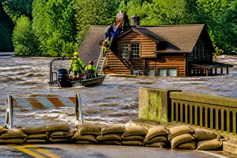 Historic flash flooding prompts rescues, road closures in southeastern Missouri