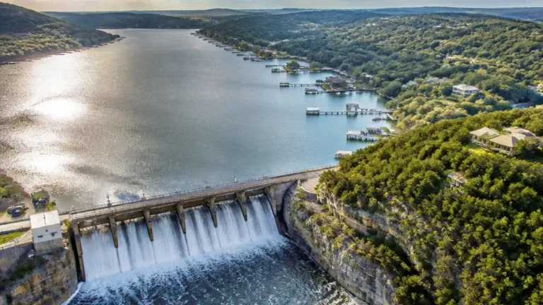 Lake Travis at 100% for first time since 2019 as Central Texas floods ease