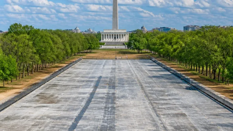 Lincoln Memorial Reflecting Pool shows gray liner after Trump-backed renovation drew scrutiny