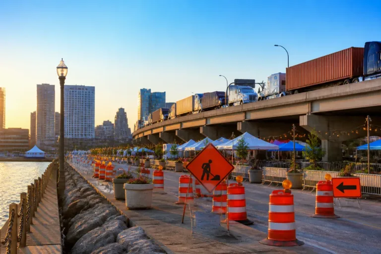 Milwaukee mayor will not back tearing down I-794, favors improving existing structure